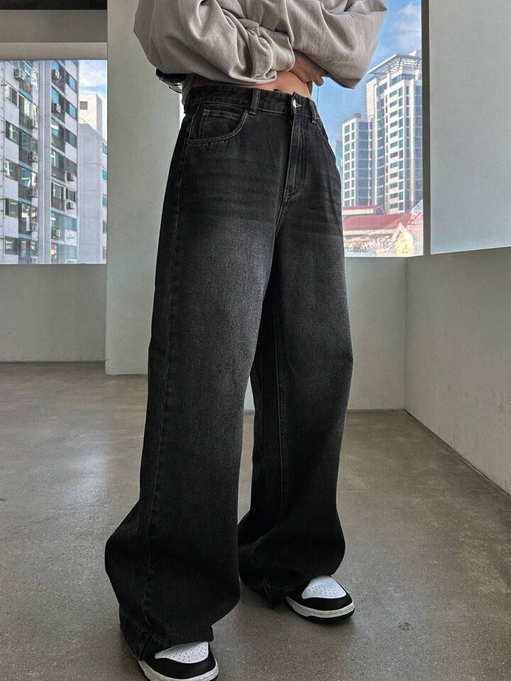 Damen Weite Jeanshose im modernem Schnitt mit elegantem Design ModeGeist
