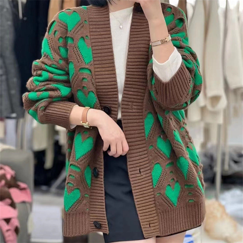 Damen Strickjacke mit Herzmotiv und luxuriösem Schnitt ModeGeist