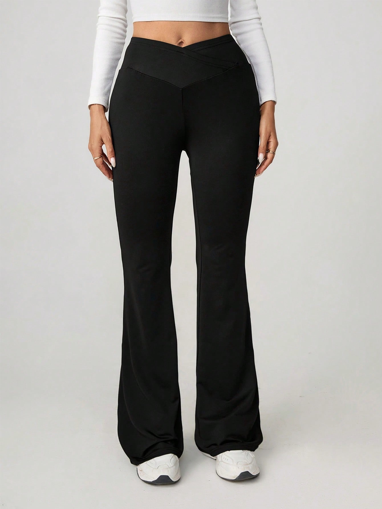 Damen High-Waist Sporthose mit weitem Bein und elastischem Bund ModeGeist
