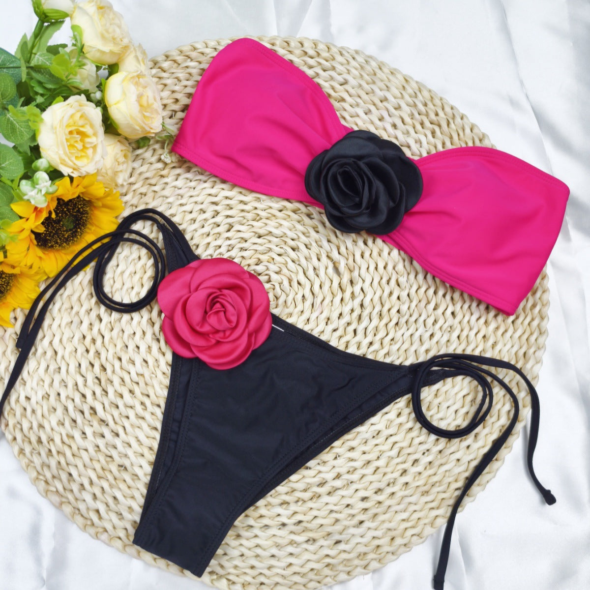 Bikini Set für Damen mit Blumen-Oberteil und schickem Höschen von MODEGEIST