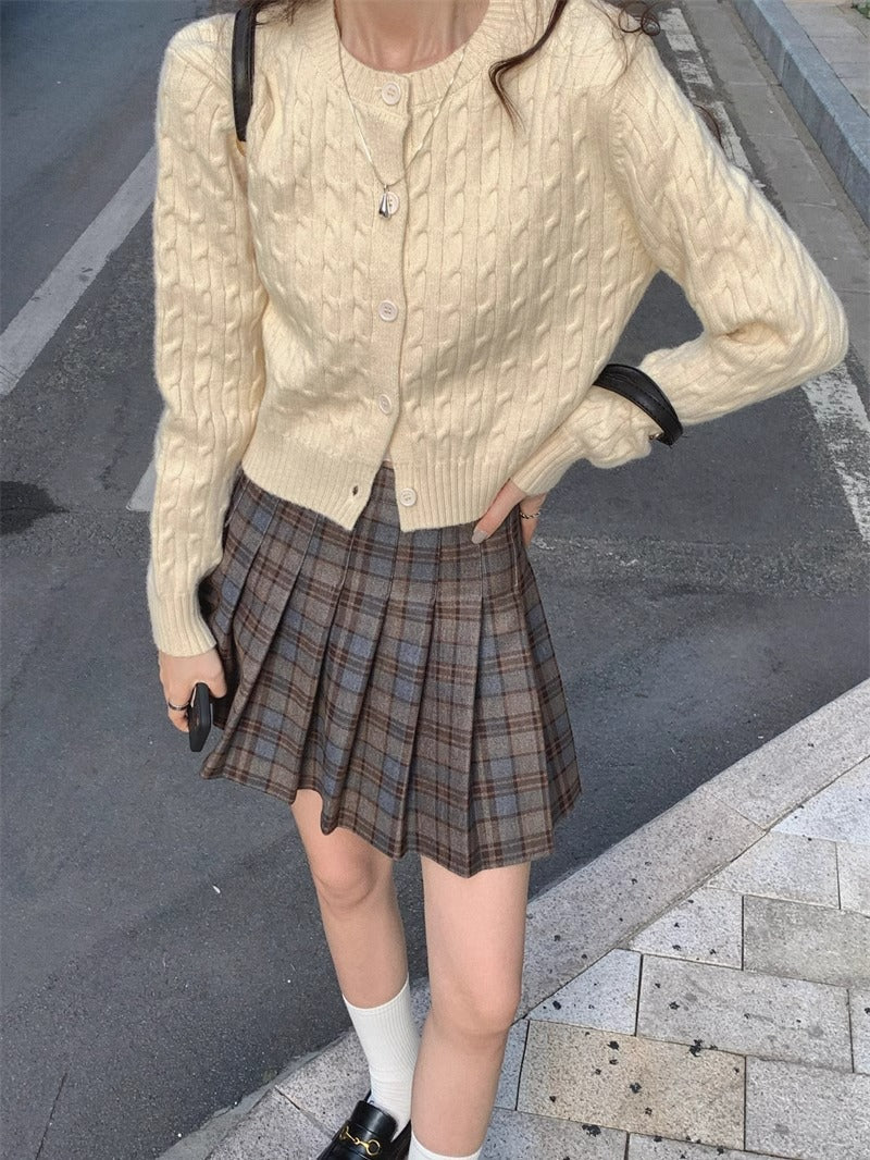 Damen gestrickte Bolerojacke mit Zopfstruktur ModeGeist