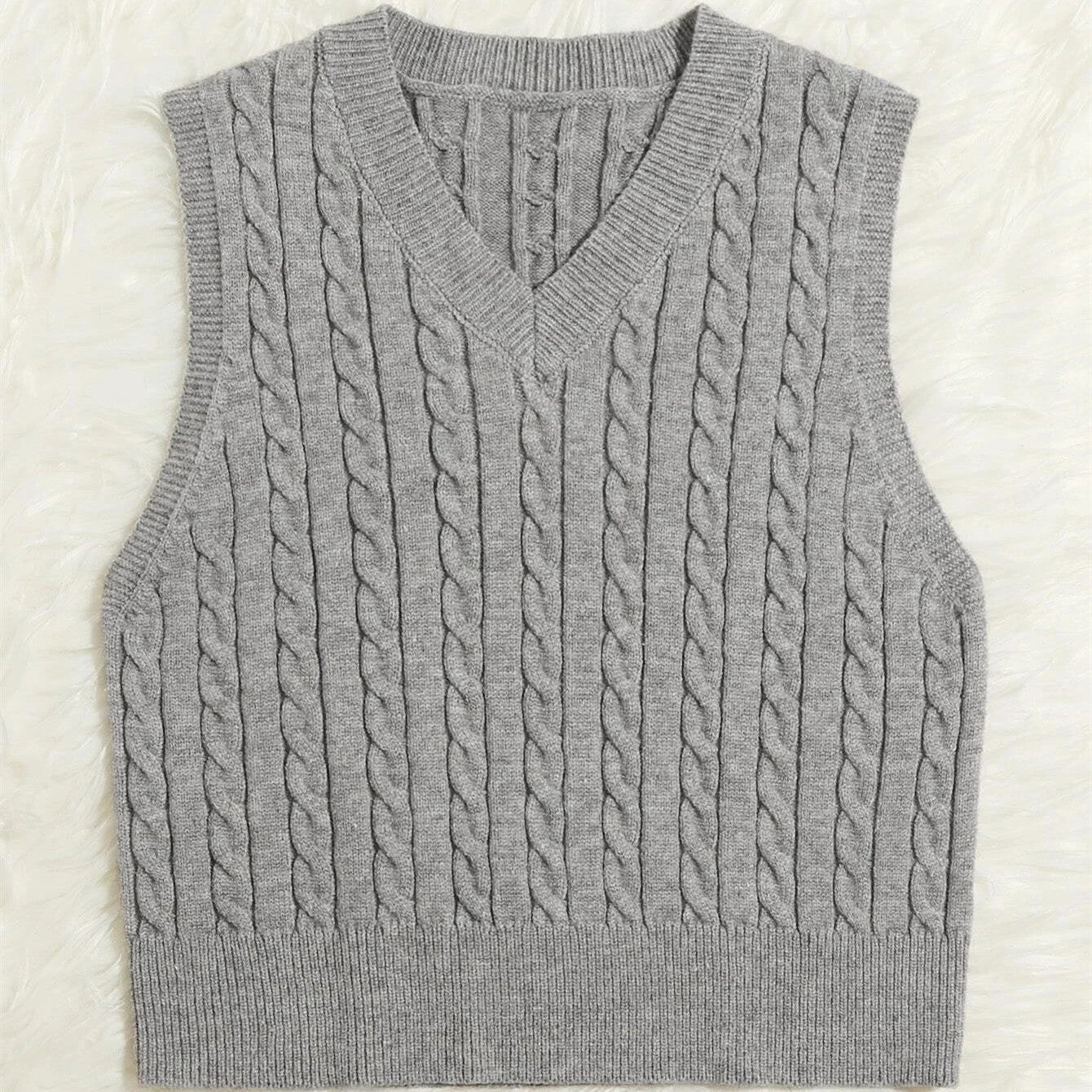 Damen Strickweste mit V-Ausschnitt und Zopfmuster ModeGeist