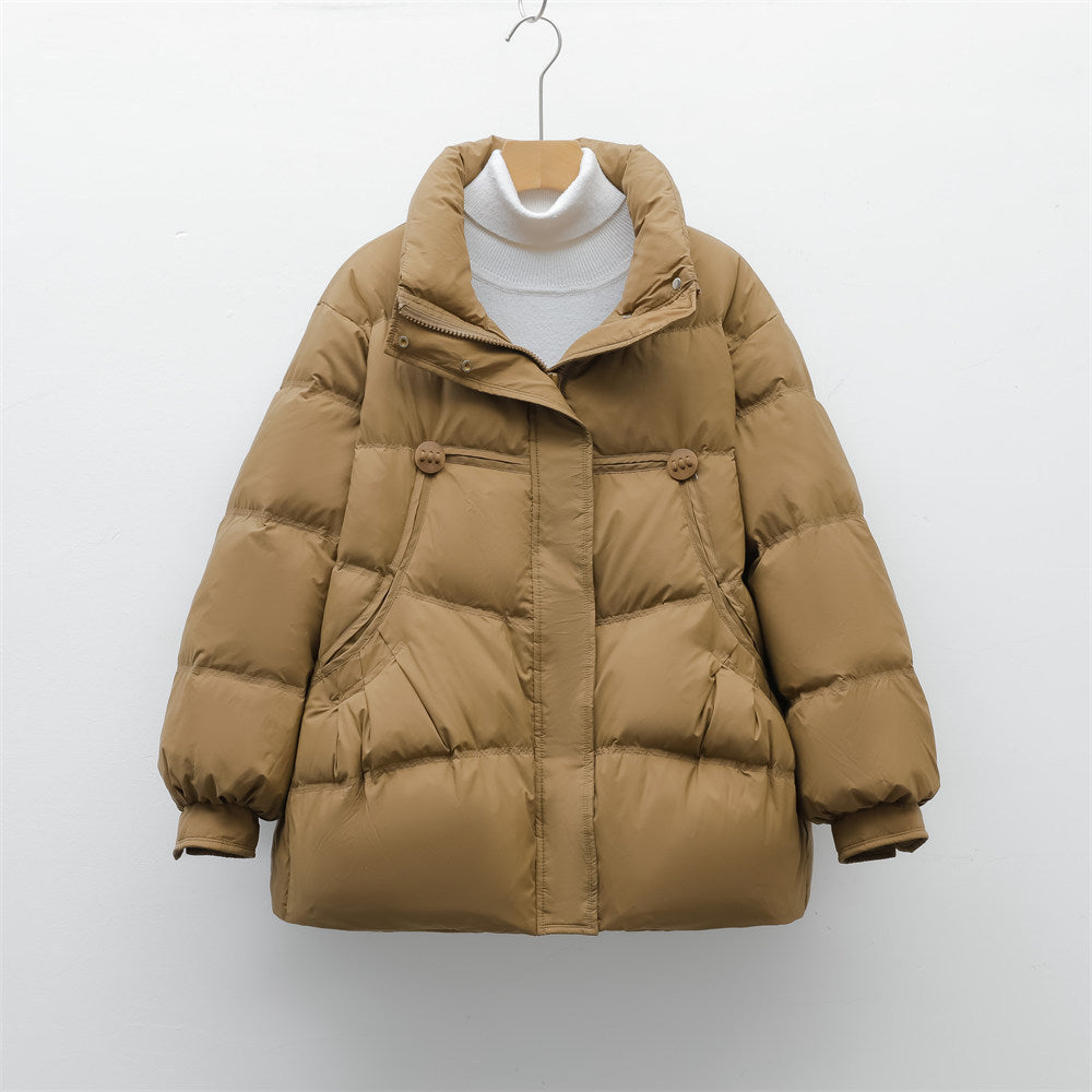 Damen voluminöse Winterjacke mit praktischen Taschen und hochschließendem Kragen ModeGeist