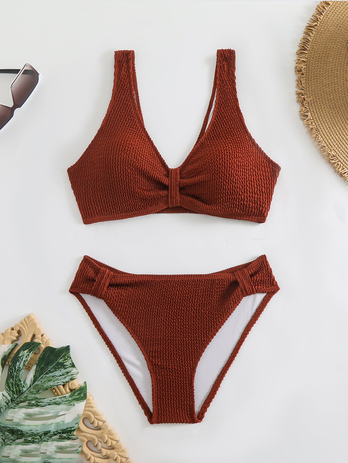 Modischer, geformter Bikini mit hohem Beinausschnitt für Damen