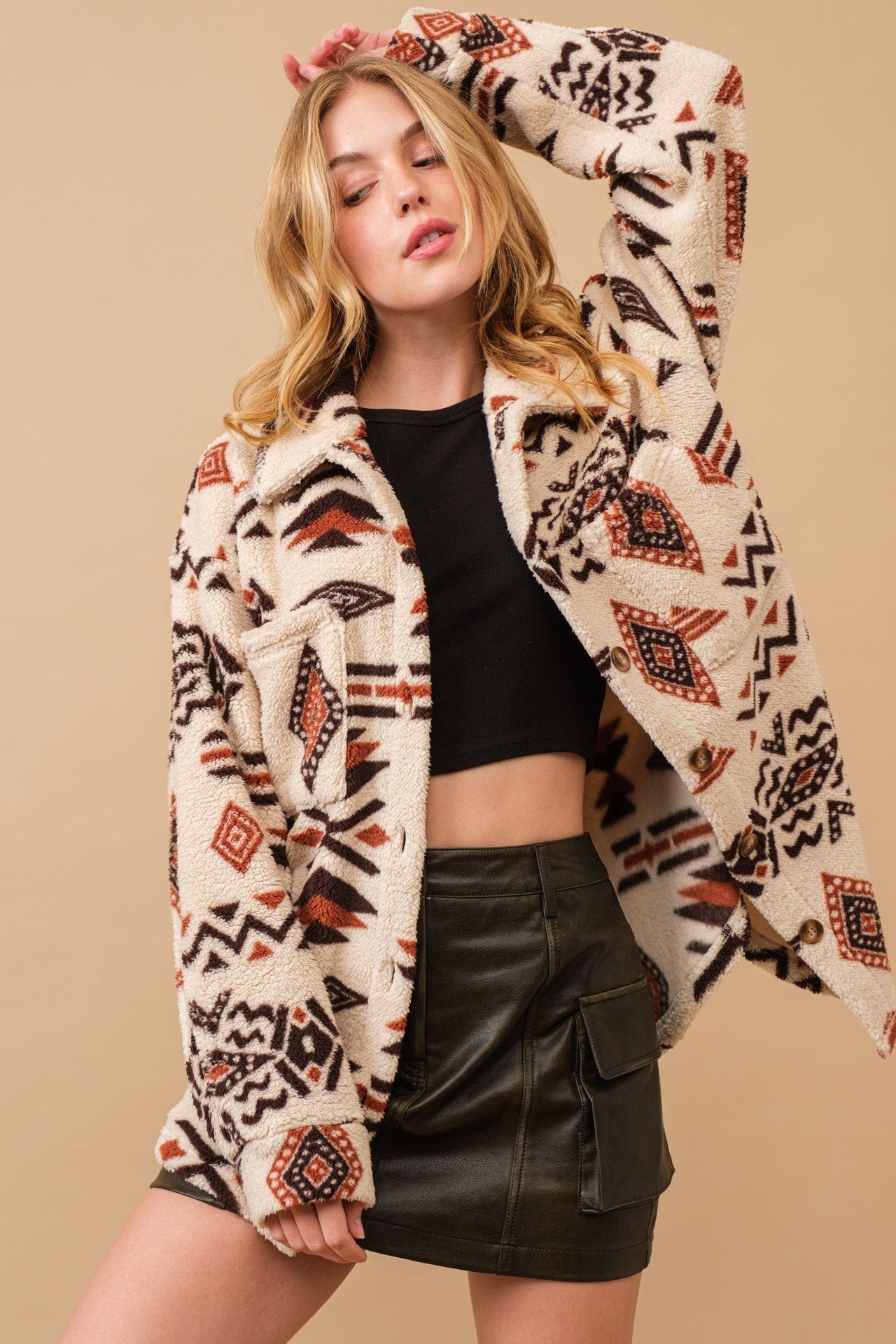 ModeGeist | Retro Plüschjacke mit Reverskragen