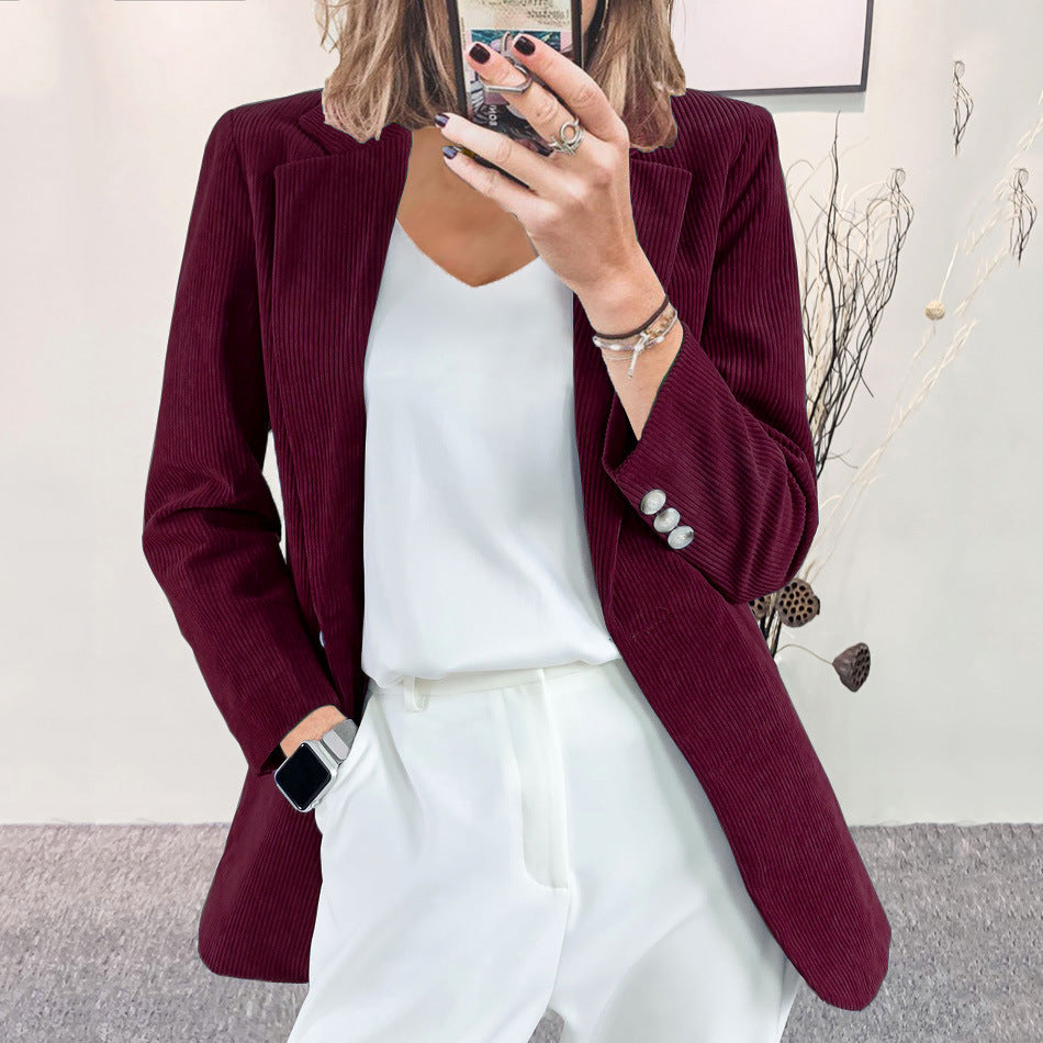 Damen Eleganter Blazer mit vertikalem Streifenmuster und schmaler Silhouette ModeGeist