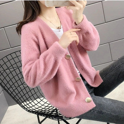 Damen Flauschige Strickjacke mit eleganten Knopfdetails ModeGeist