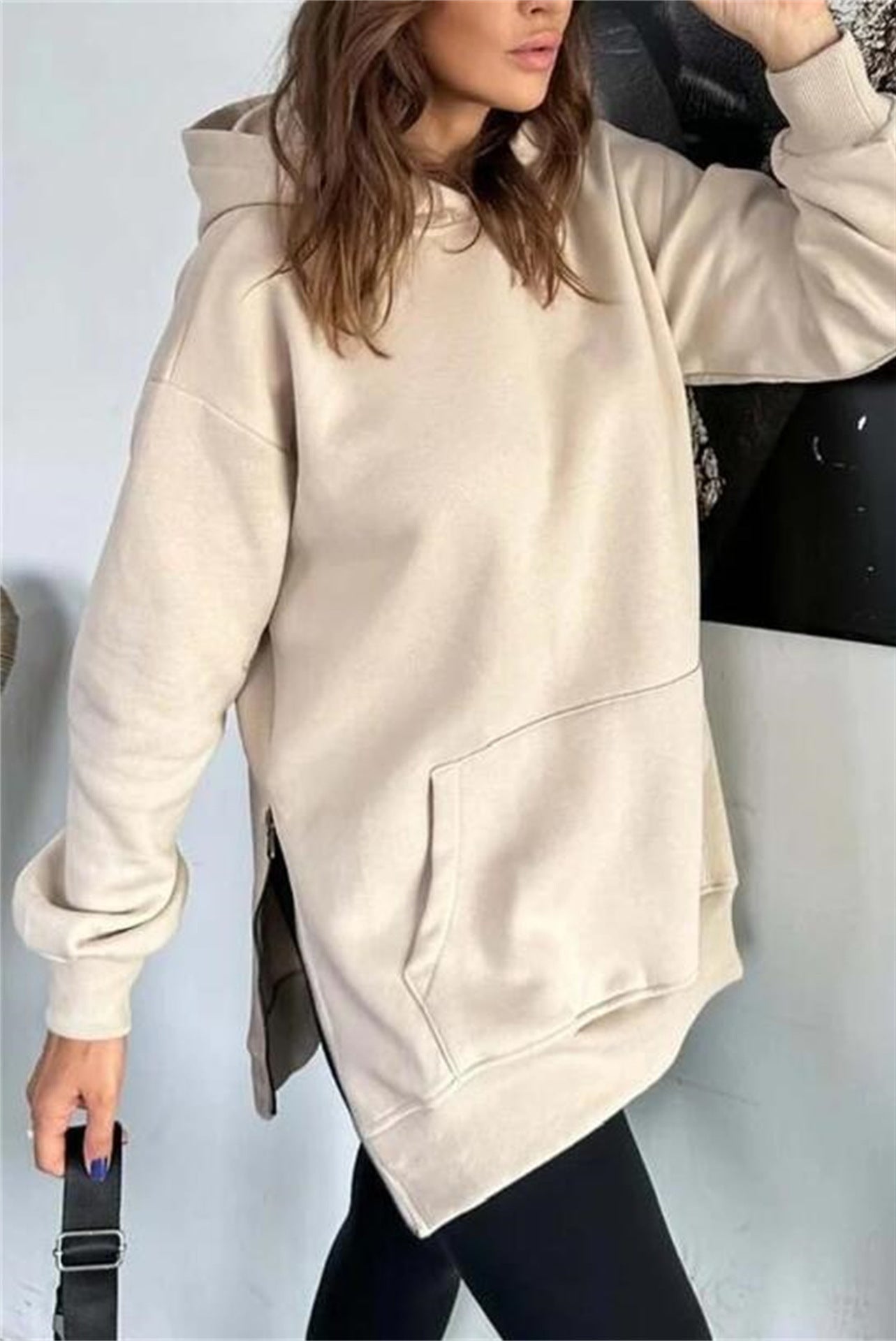 Damen Oversized Kapuzenpullover mit seitlichen Reißverschlüssen und universeller Passform ModeGeist