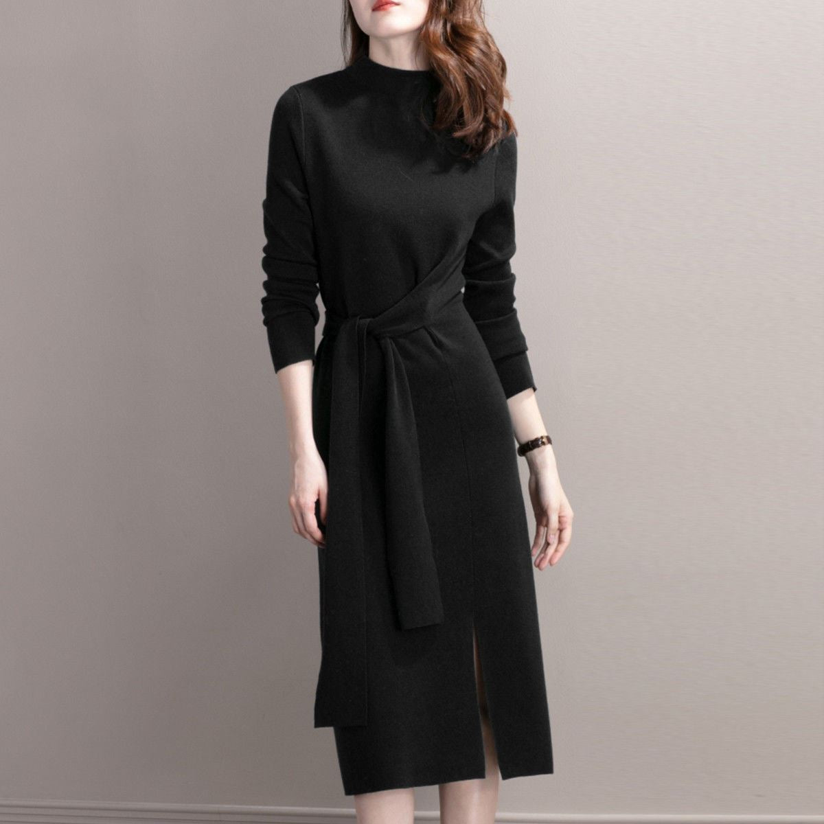 Damen Elegantes Strickkleid mit seitlichem Schlitz und tailliertem Gürtel ModeGeist