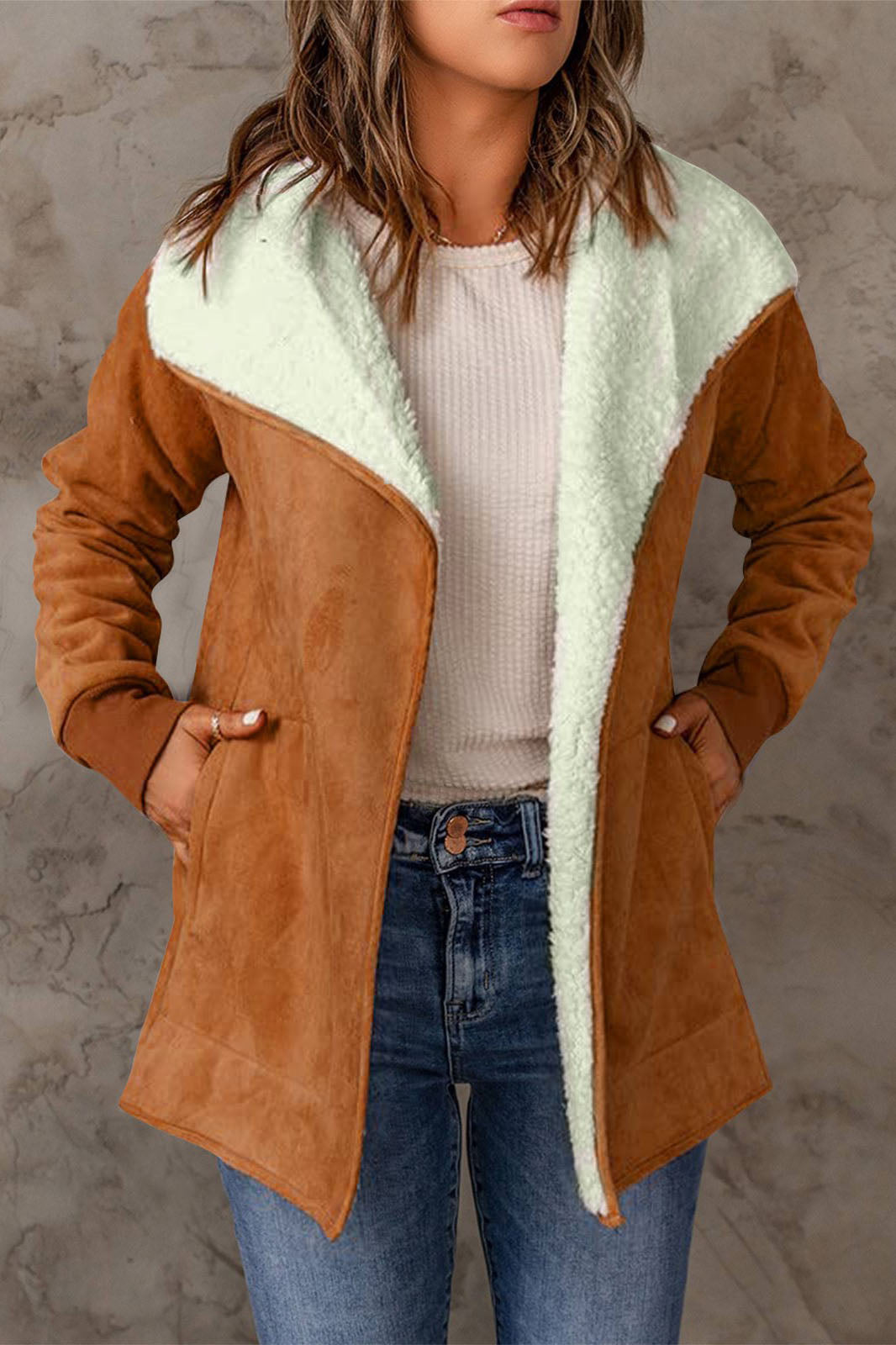 ModeGeist | Revers Wildleder und Schafswolle Thermojacke