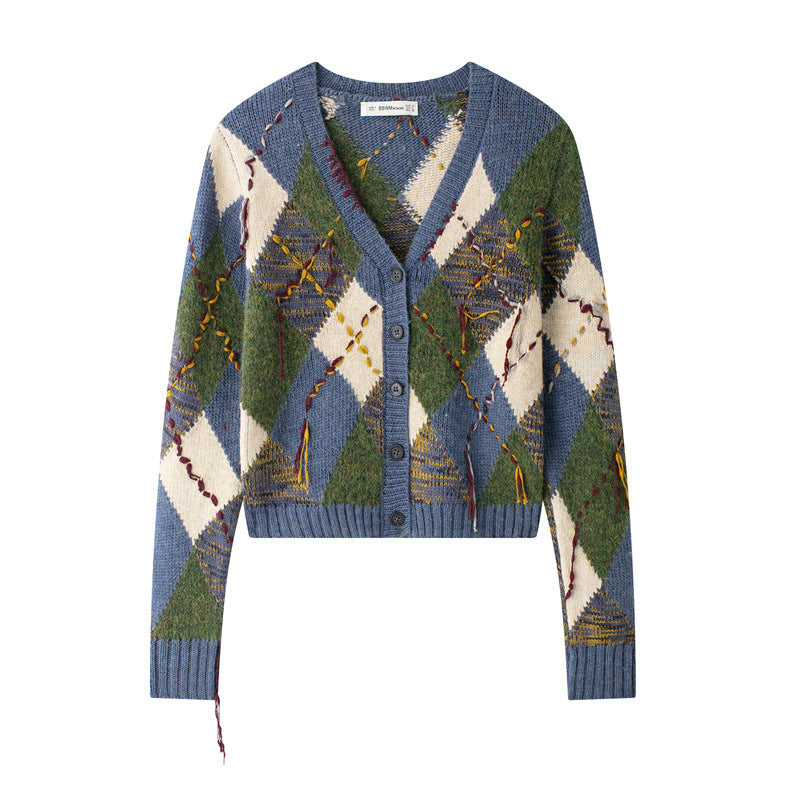 Damen Modische Strickjacke mit Zopfmuster und dekorativer Stickerei ModeGeist