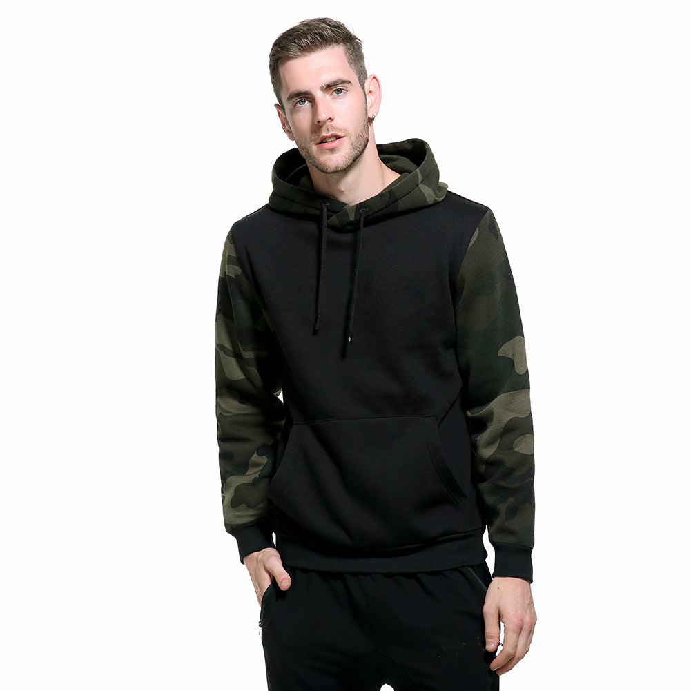 Herren Kapuzenpullover mit modernem Camouflage-Design und praktischen Taschen ModeGeist