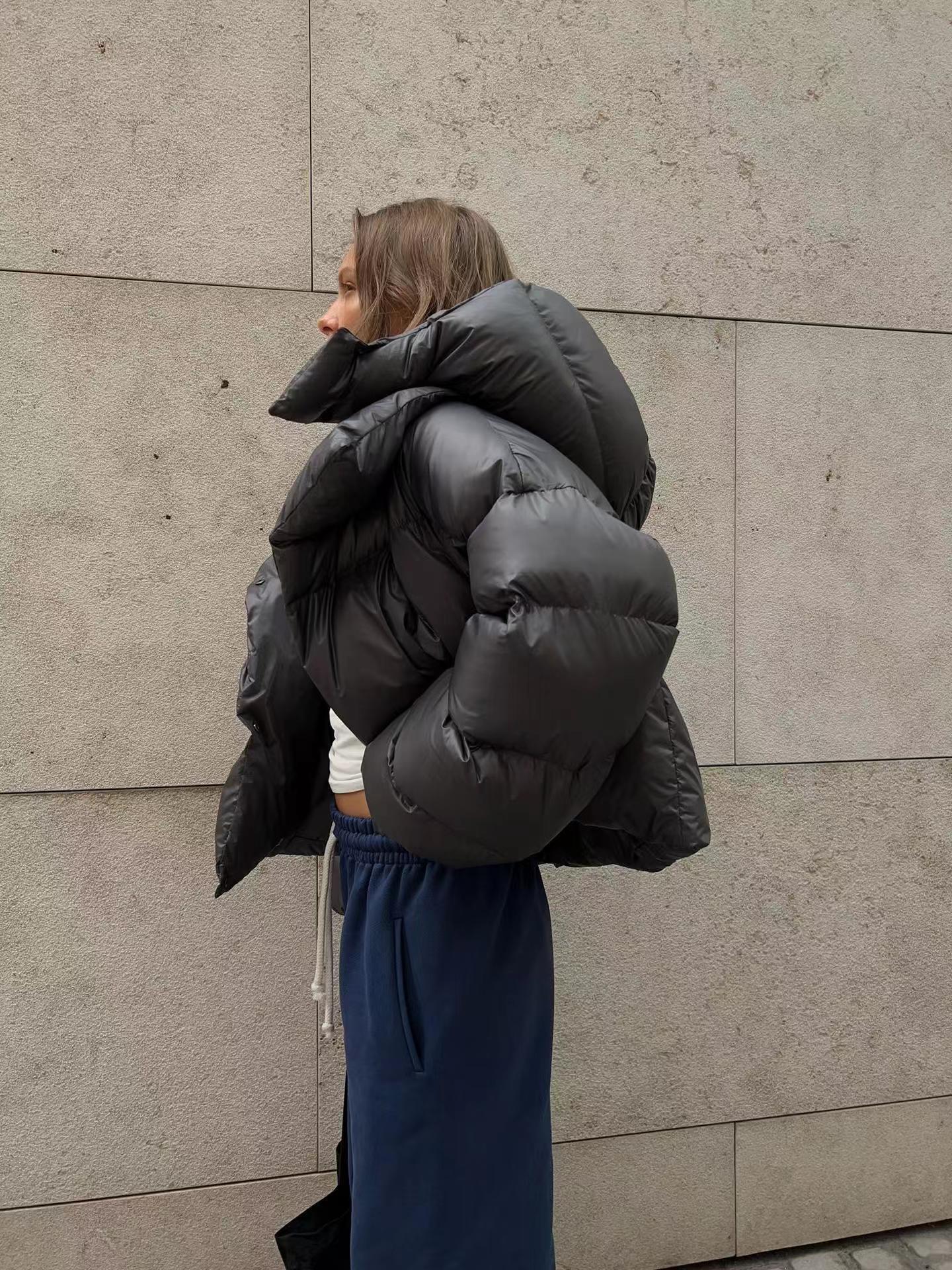 Damen oversized Daunenjacke mit hohem Kragen und voluminösen Ärmeln ModeGeist