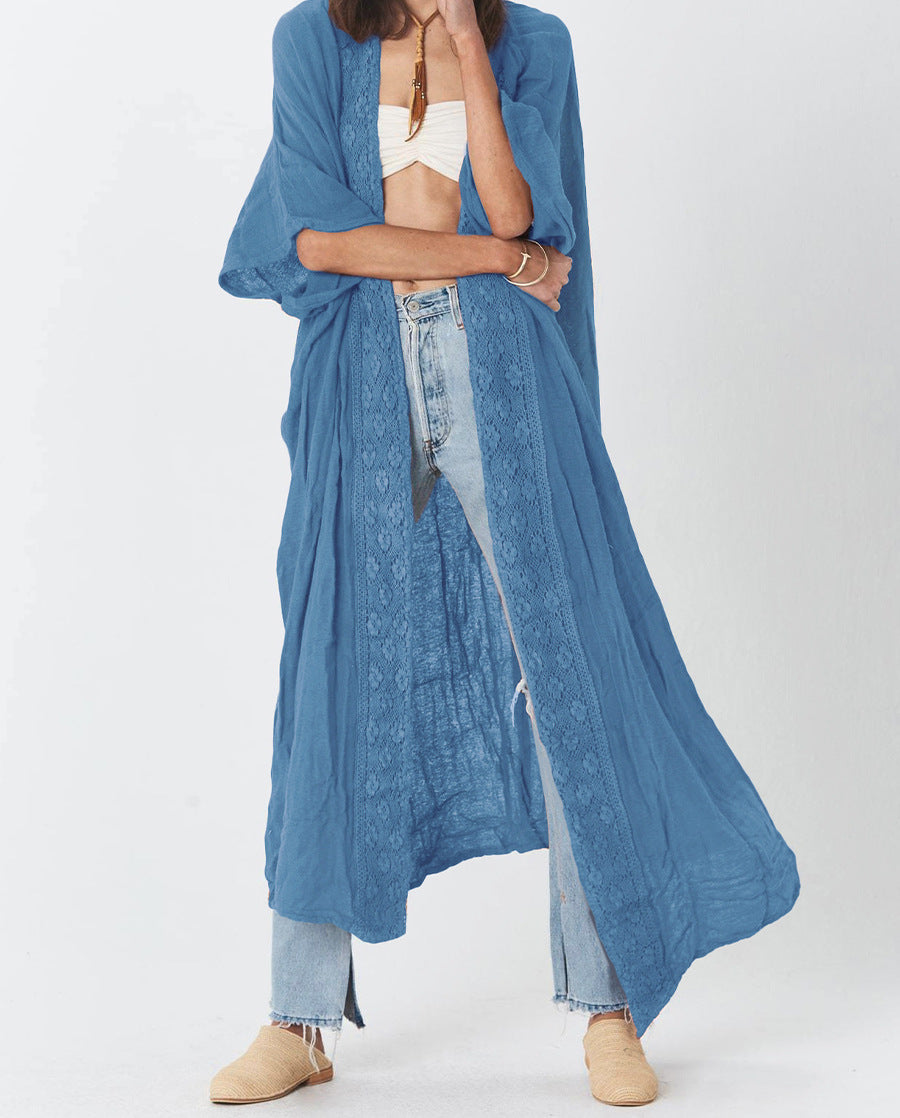 Leichter Damen-Kaftan mit zarter Häkelarbeit und weitem Schnitt von MODEGEIST