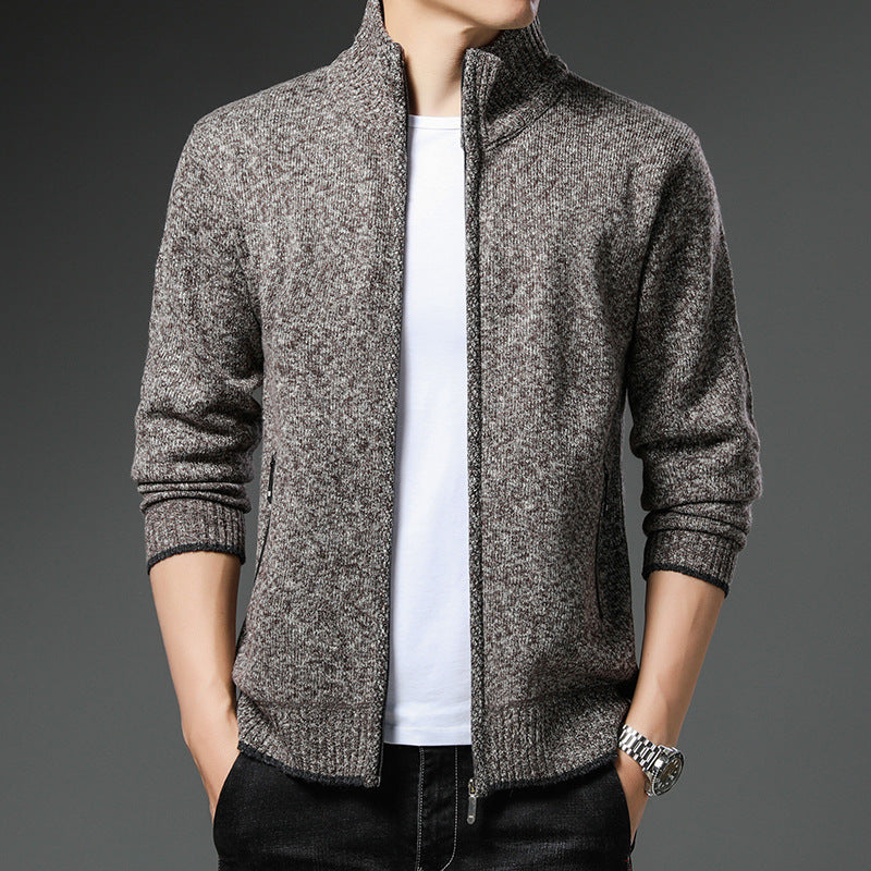 Herren Fleecejacke mit hochgeschlossenem Kragen und praktischen Reißverschlusstaschen ModeGeist