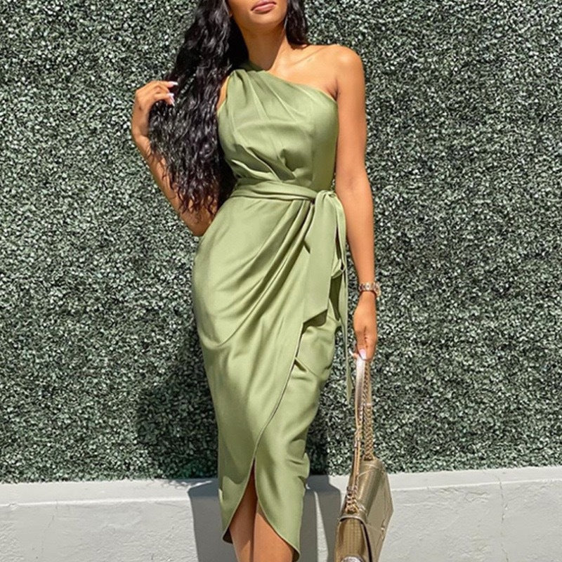 Asymmetrisches Damen-Midi-Kleid mit Gürtel von MODEGEIST
