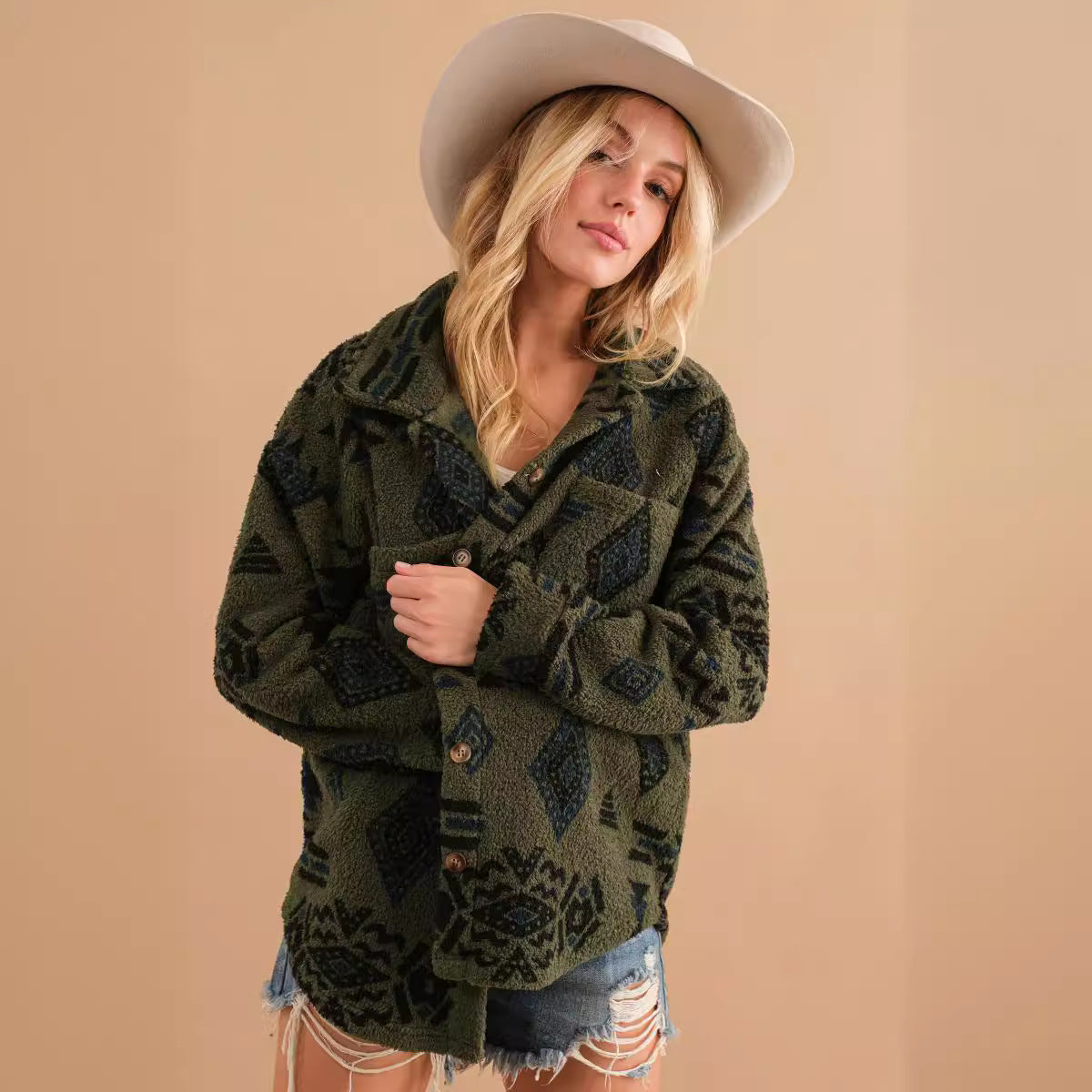 ModeGeist | Retro Plüschjacke mit Reverskragen
