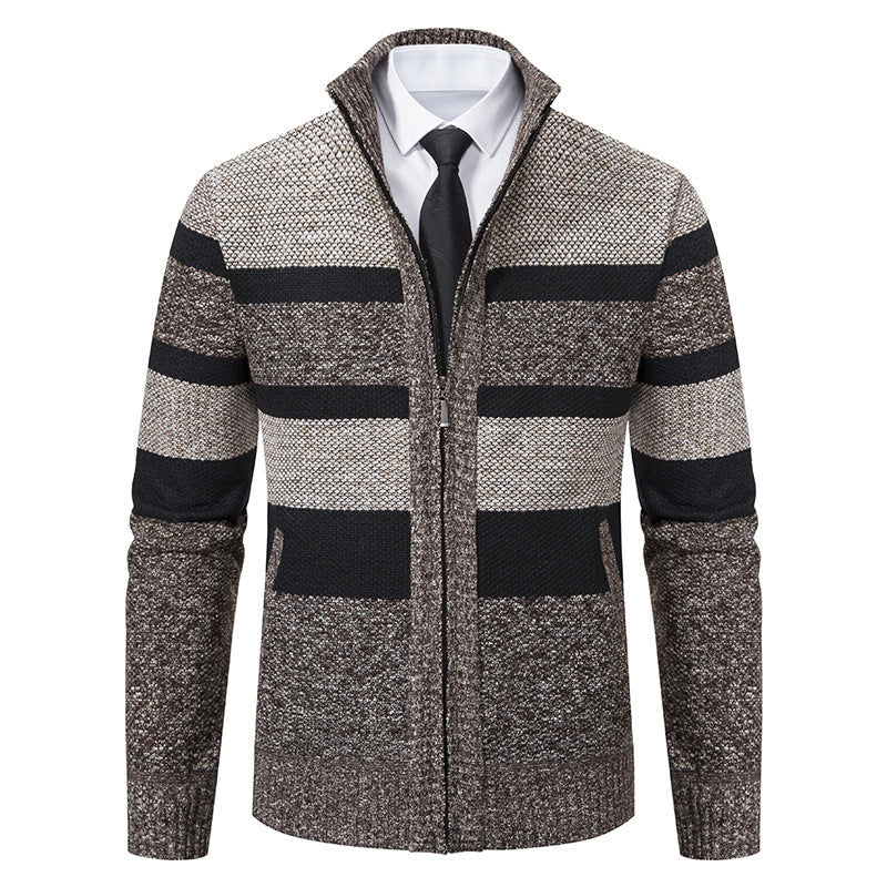 Herren modischer Strickjacke mit hohem Kragen und gestreiftem Design ModeGeist