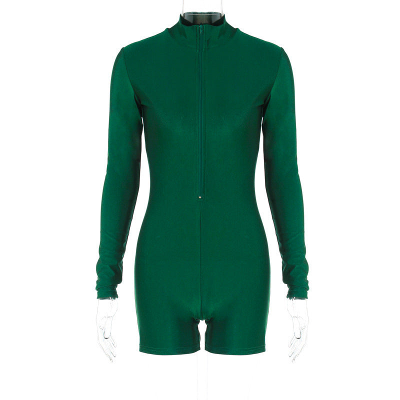 Figurbetont geschnittener Damen-Langarm-Jumpsuit mit hohem Kragen und praktischem Reißverschluss von MODEGEIST