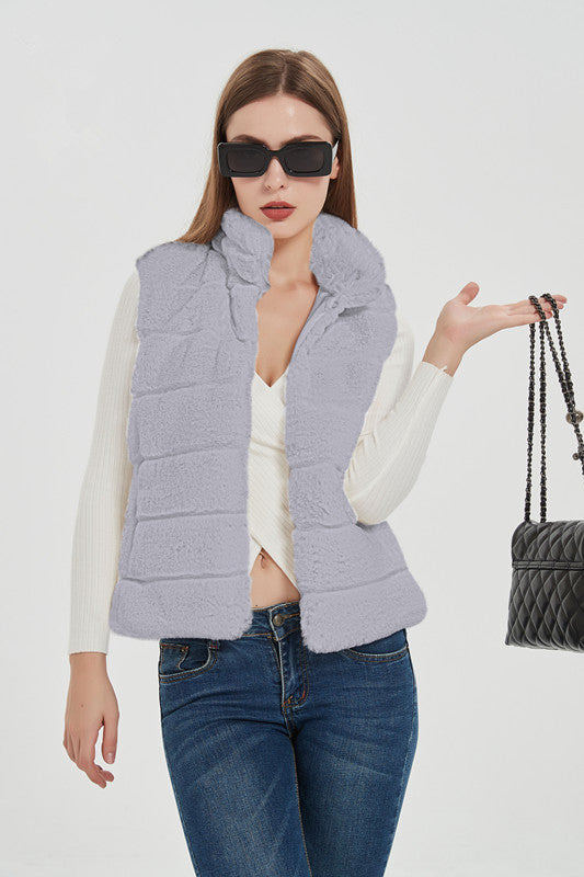 Damen Modische Steppweste mit hohem Kragen und praktischen Taschen ModeGeist