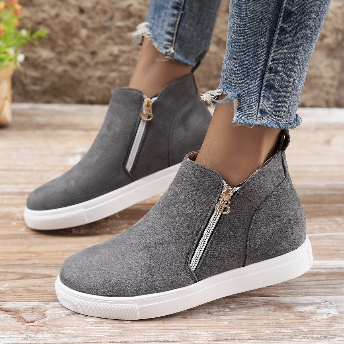 Elegante Damen-Ankle Boots mit bequemem Reißverschluss und komfortabler Sohle von MODEGEIST