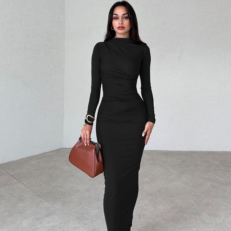 Elegantes Wickelkleid für Damen mit geschmackvollen Drapierungen und langen Ärmeln von MODEGEIST
