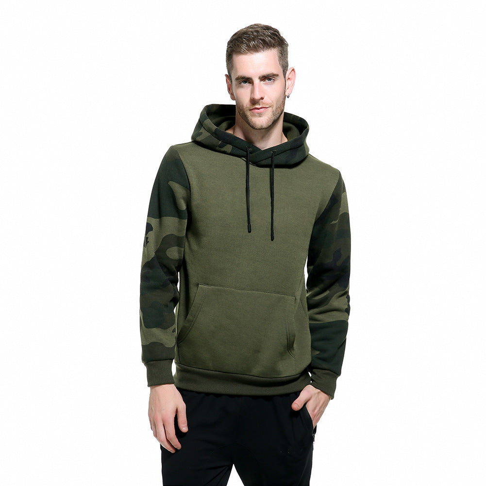 Herren Kapuzenpullover mit modernem Camouflage-Design und praktischen Taschen ModeGeist