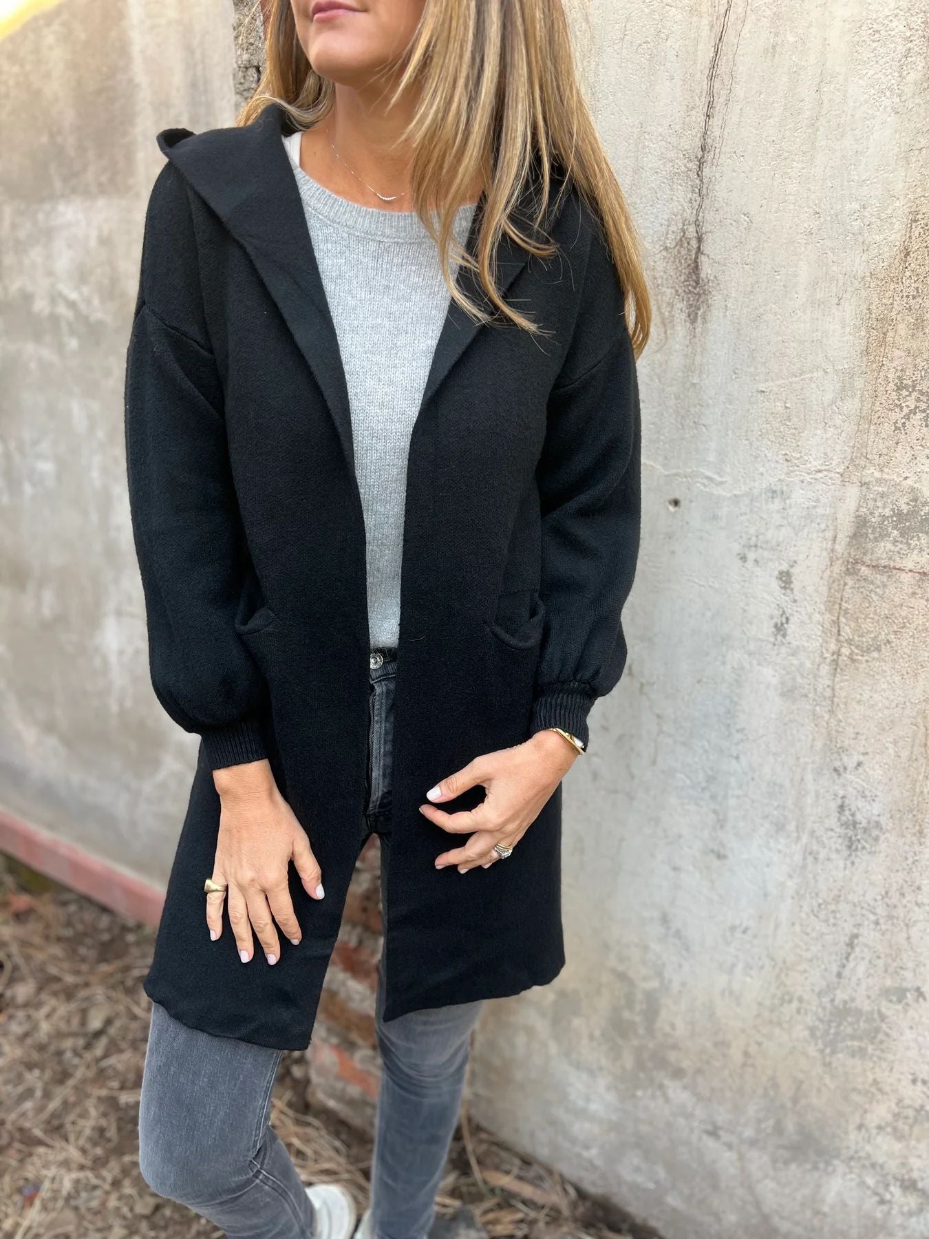 ModeGeist | Wollene Taschenkapuzenmitteljacke
