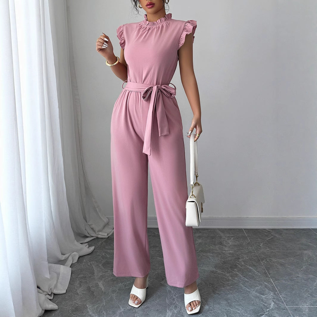 Modebewusster Damen-Jumpsuit mit raffinierter Rüsche und Taillengürtel