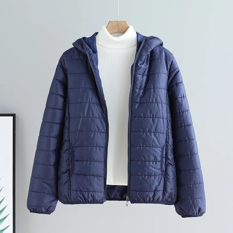 Damen gesteppte Übergangsjacke mit praktischen Taschen und Kapuze ModeGeist