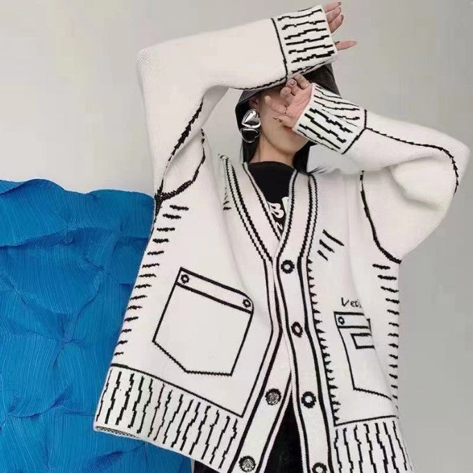 Damen Oversized Strickjacke mit kreativem Design und großen Knöpfen ModeGeist