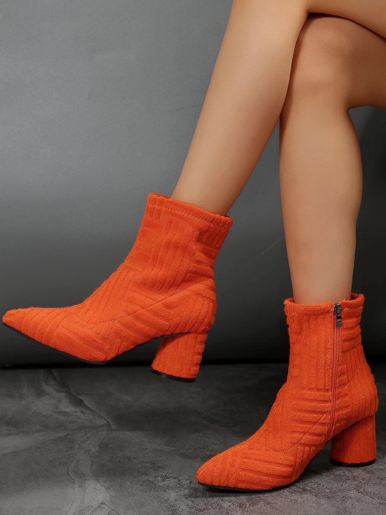 Damen Stiefeletten mit zeitgemäßem Strickdesign und komfortablem Blockabsatz ModeGeist