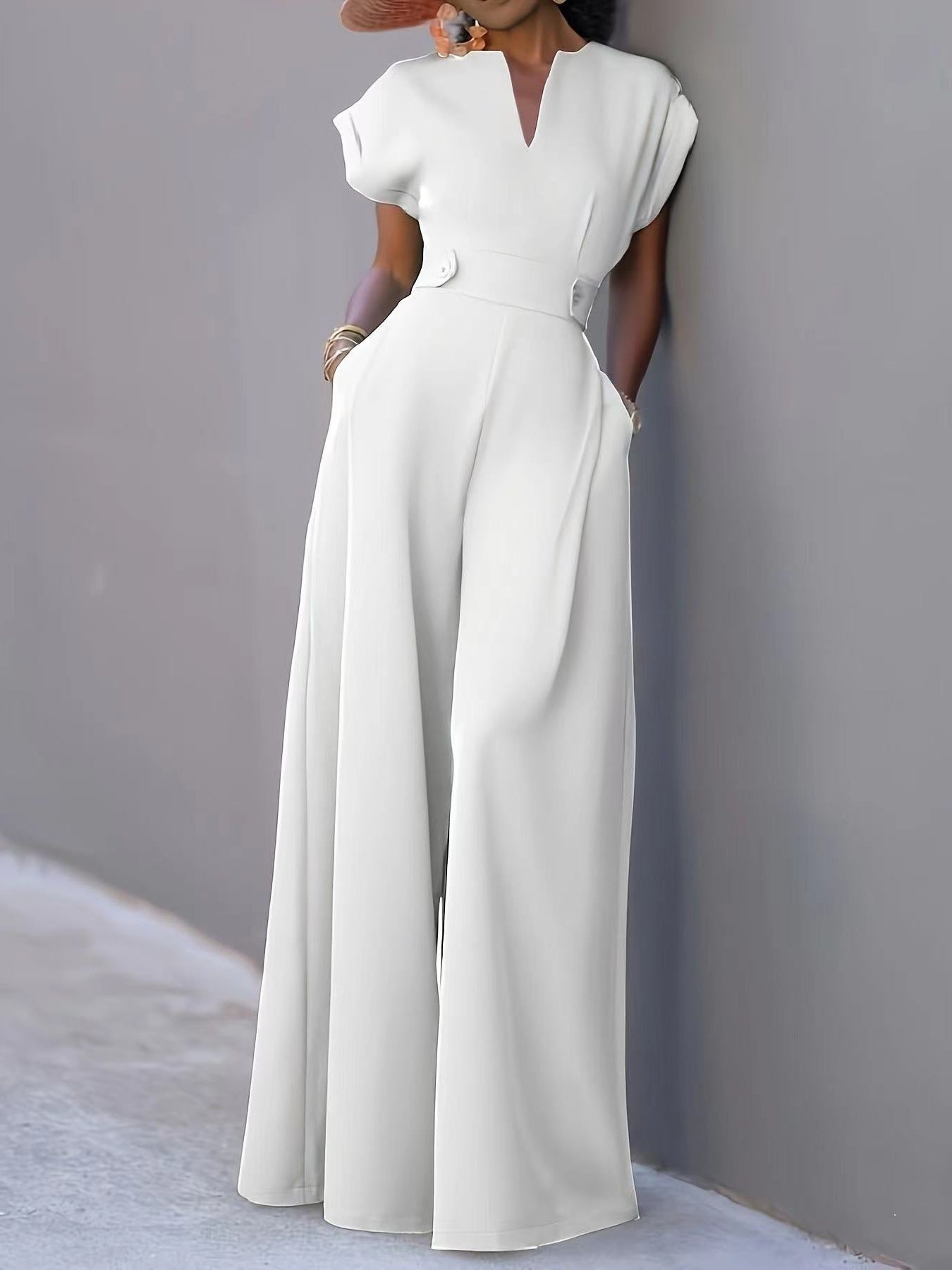 Damen eleganter Jumpsuit mit weitem Bein und praktischen Taschen ModeGeist