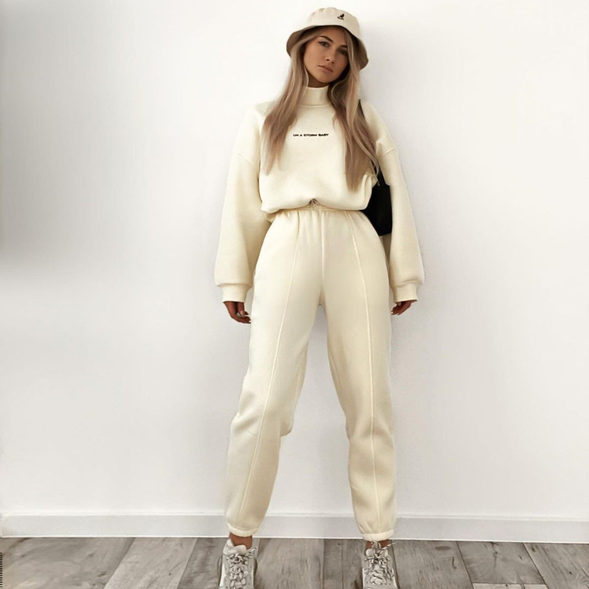 Damen Oversized Sweatshirt und Jogginghose Set ModeGeist