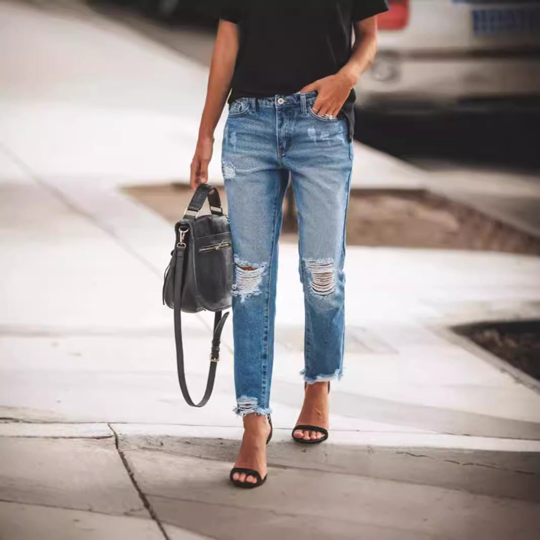 Damen Jeanshose mit modischen Destroyed-Details und bequemer Passform ModeGeist