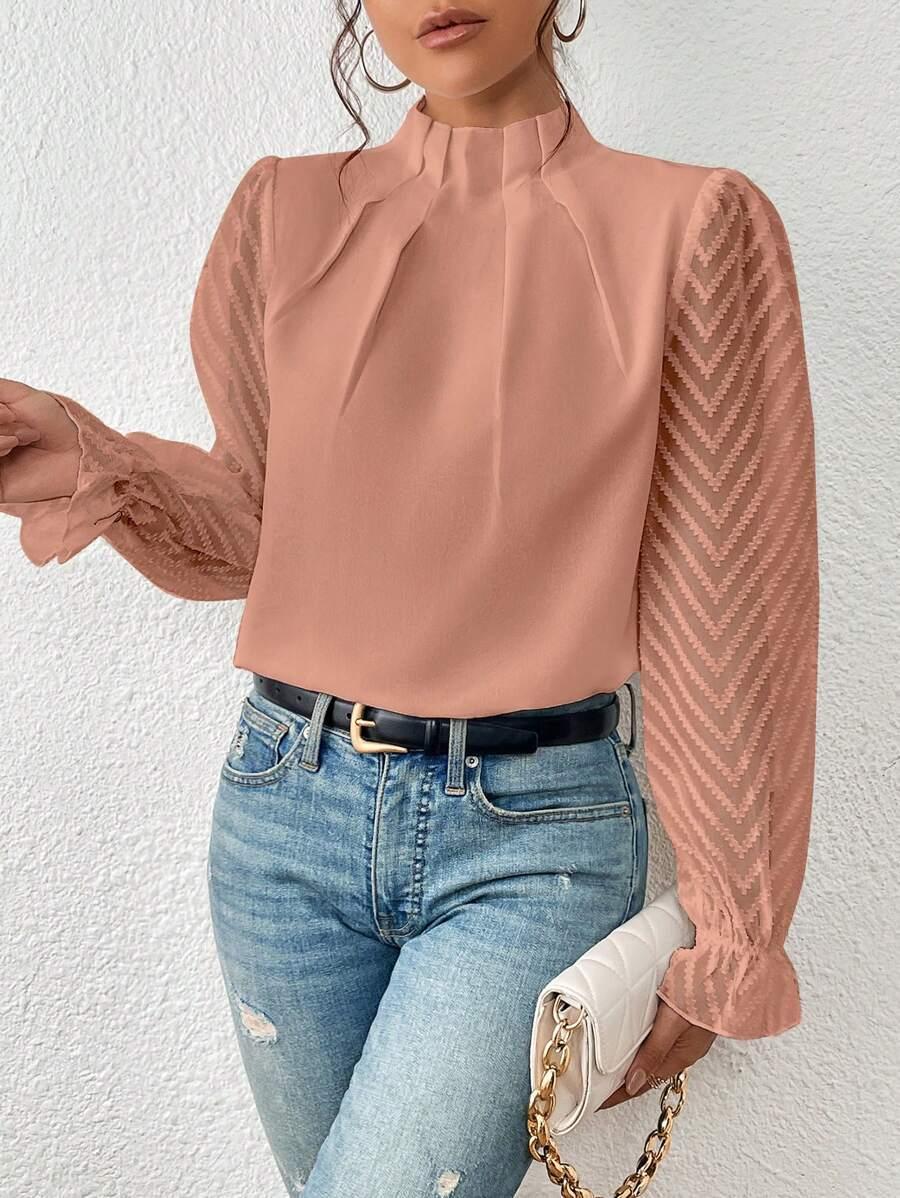 ModeGeist | Bluse mit Plissiertem Kragen und Transparenten Ärmeln Stilvoll und Feminin
