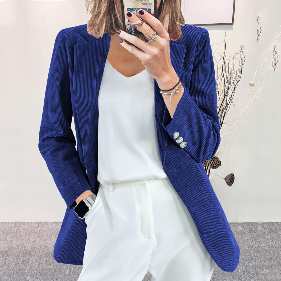 Damen Eleganter Blazer mit vertikalem Streifenmuster und schmaler Silhouette ModeGeist