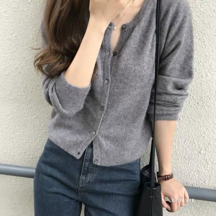 Damen feine Strickjacke mit Knopfleiste und weichem Material ModeGeist