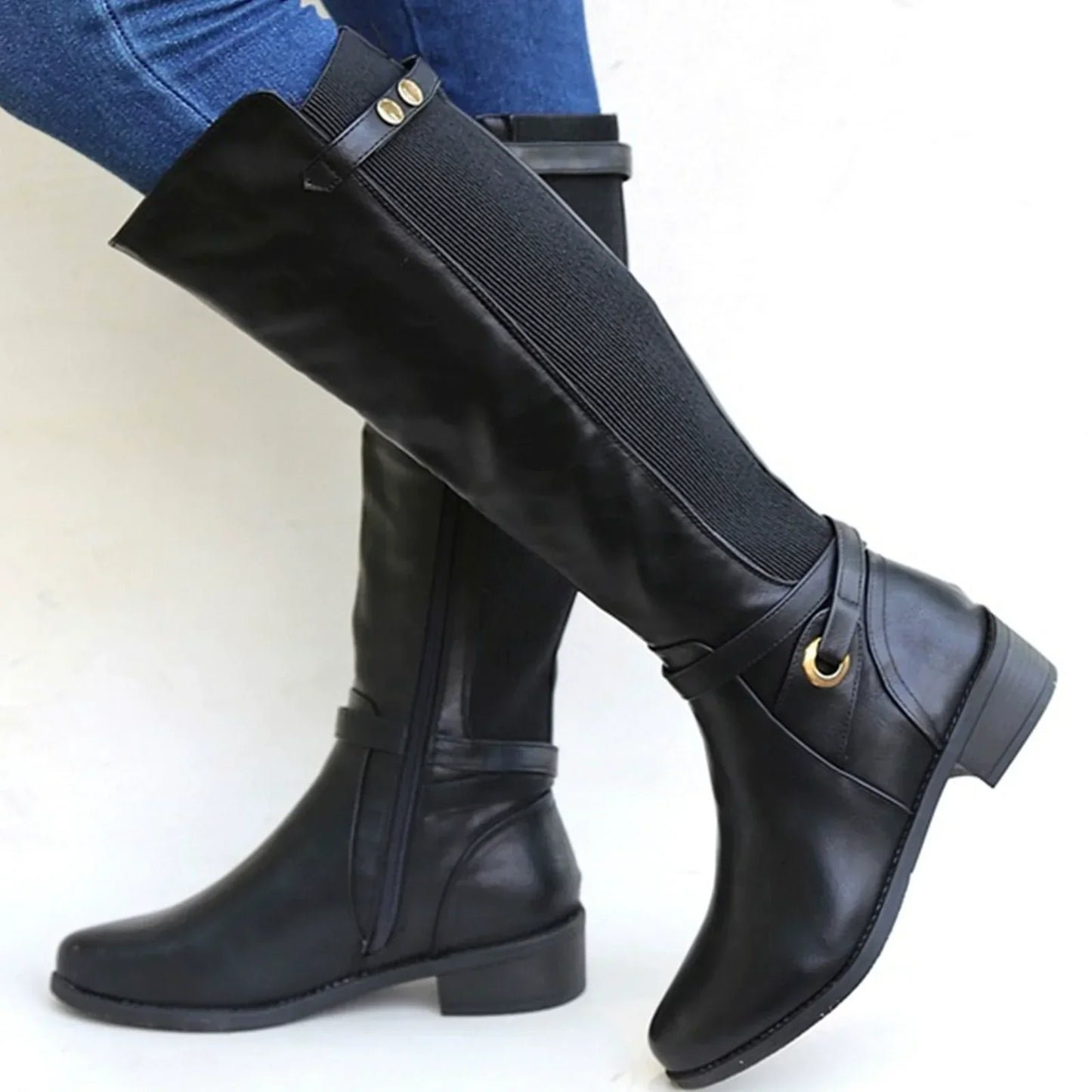 ModeGeist | Knielange Stiefel – Slim Fit – Elastisches Panel – Niedriger Blockabsatz – Schnallenriemen