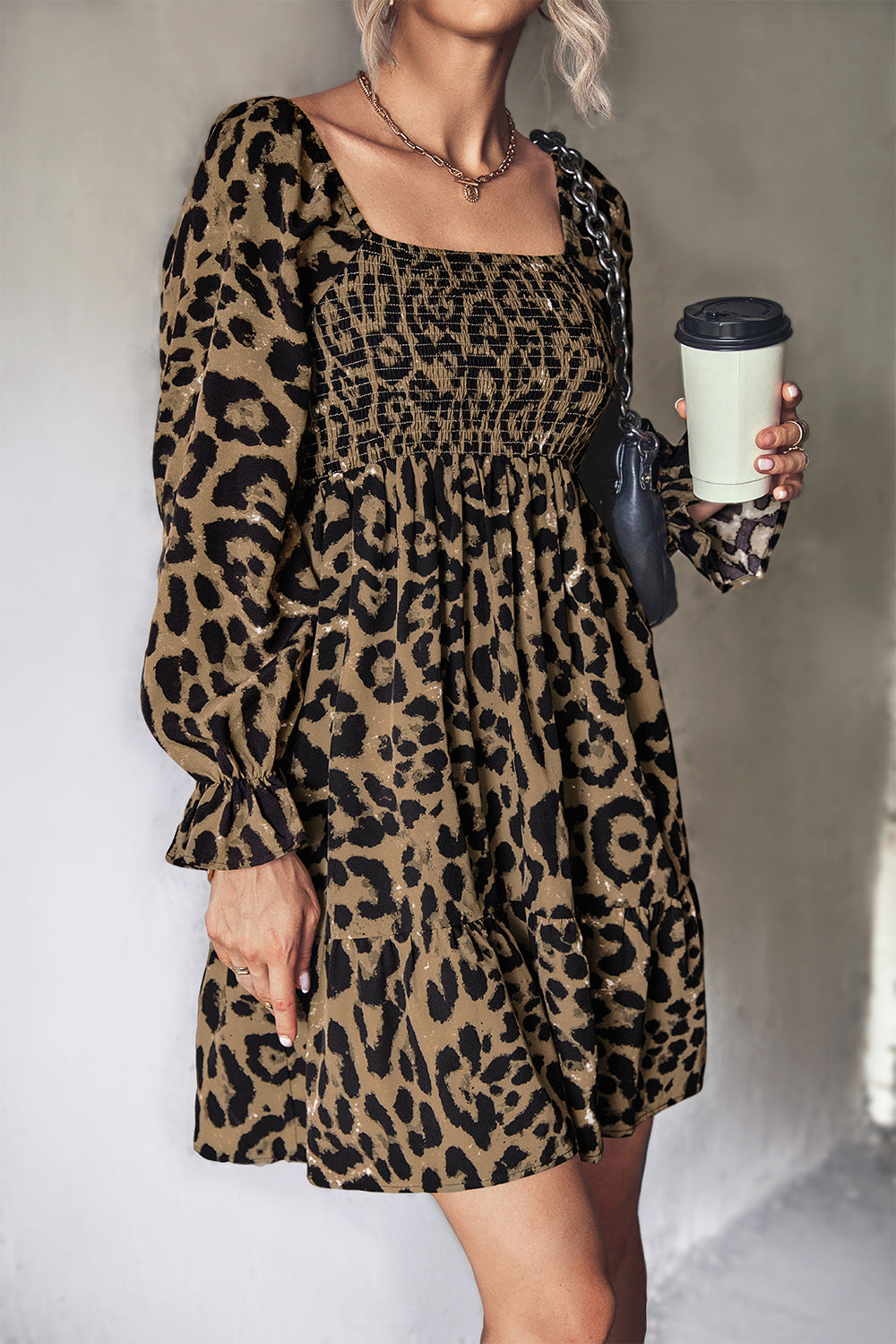 Damen Wickelkleid mit modernem Leopardenmuster und elastischem Taillenband ModeGeist