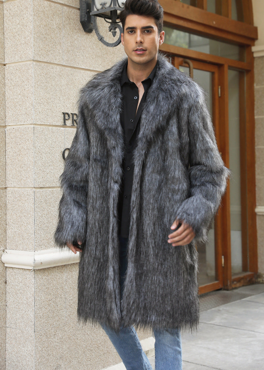 Herren Eleganter Kunstpelz-Mantel mit breitem Kragen und Relaxed Fit ModeGeist