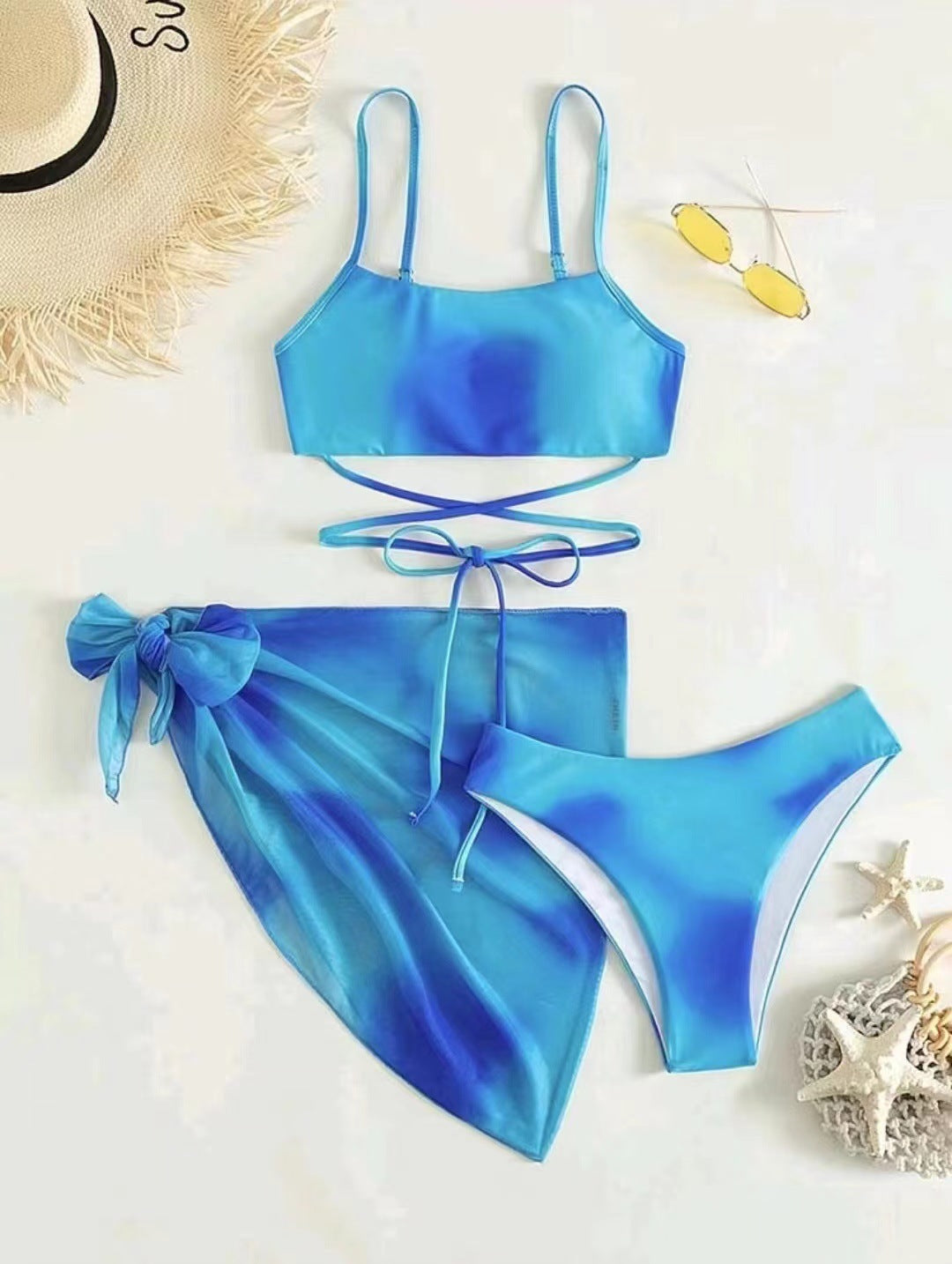 Bikini-Set mit Bindeknoten vorne und transparentem Überwurf von MODEGEIST