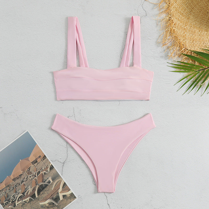 Sportlicher Damen-Bikini mit breiten Trägern und gerafftem Top von MODEGEIST