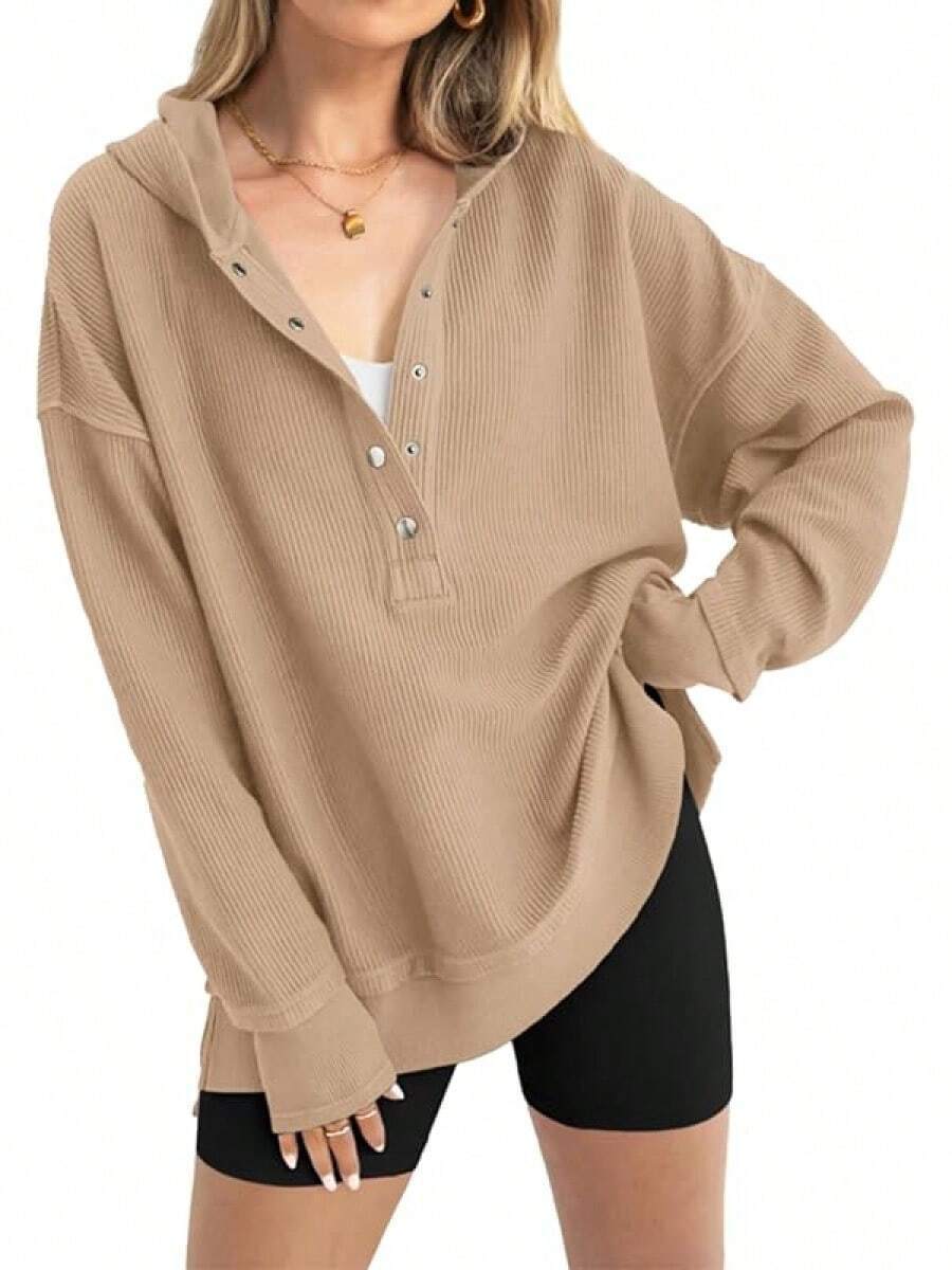 Damen Lässiger Kapuzenpullover mit Knopfdetails und überschnittenen Schultern ModeGeist