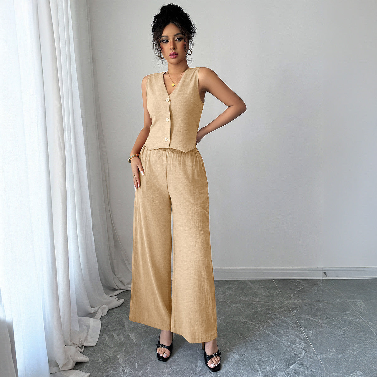 Modisches Damen-Overall-Set mit Knöpfen und weitem Bein