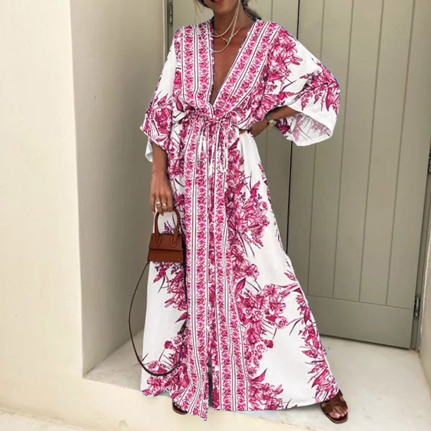 Eleganter Damen-Kaftan mit luftigem Schnitt, Blumenmuster und edlen Details von MODEGEIST