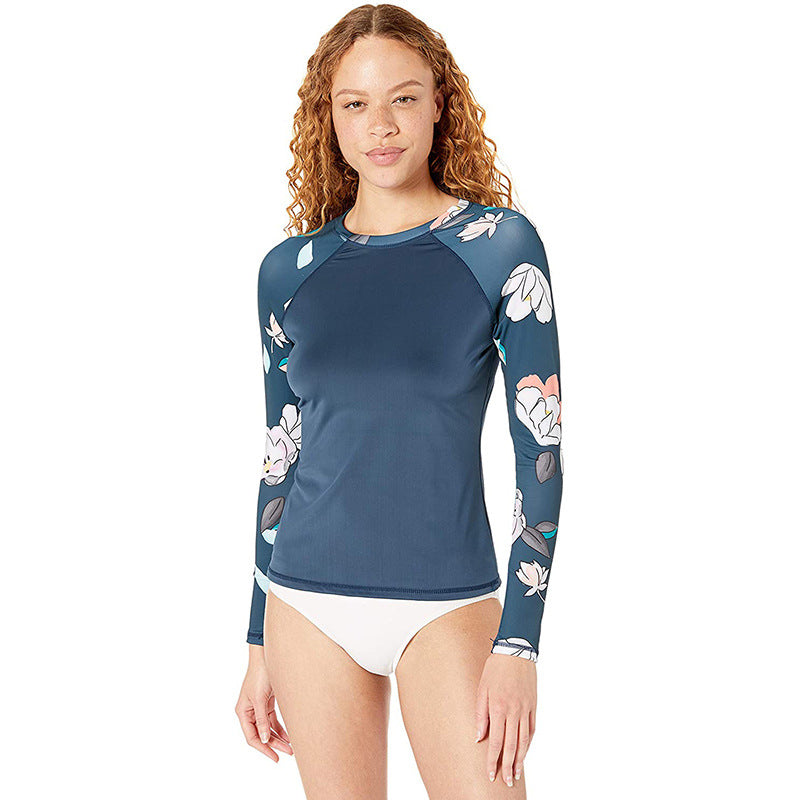 Modisches Damen-Schwimmshirt mit langen Ärmeln und Blumenmuster