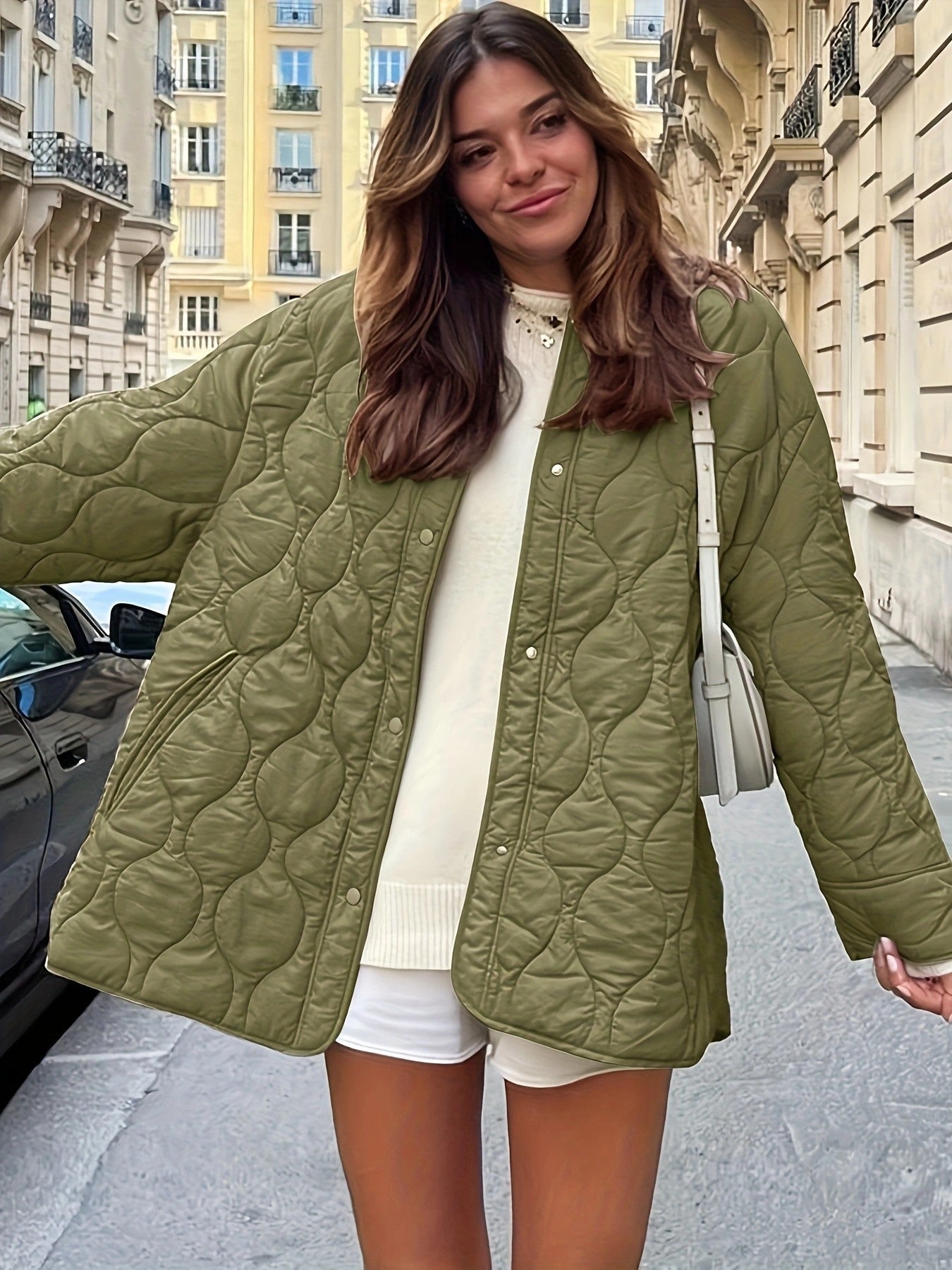 Damen Steppjacke mit großen Taschen und Rundhalsausschnitt ModeGeist