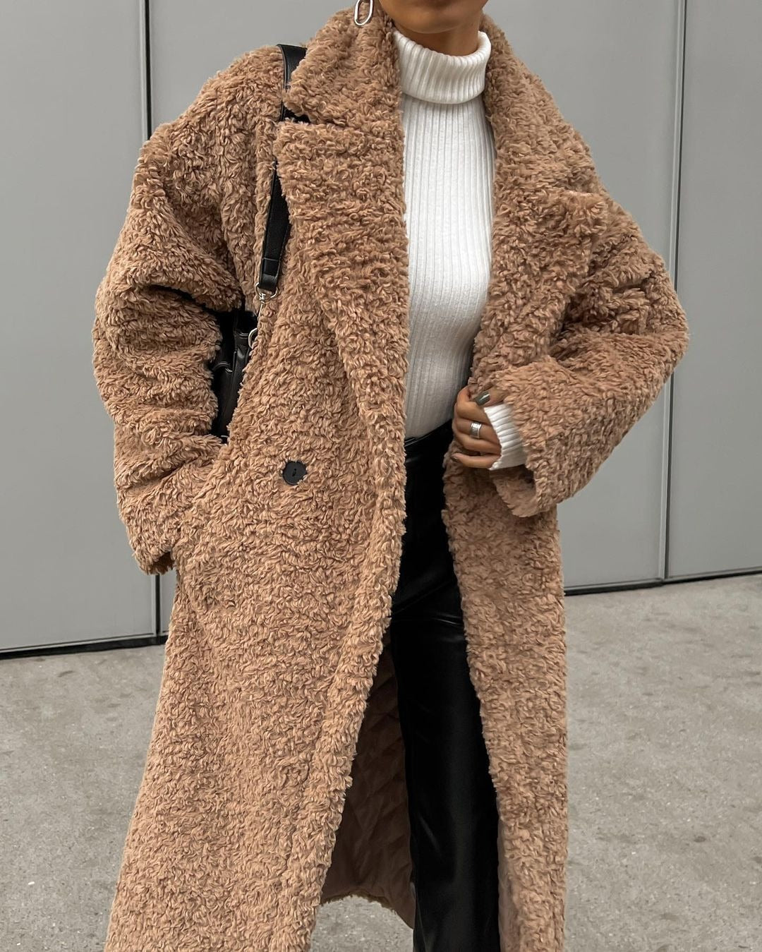 Damen Kuschelige Teddyfelljacke im eleganten Oversize-Design ModeGeist