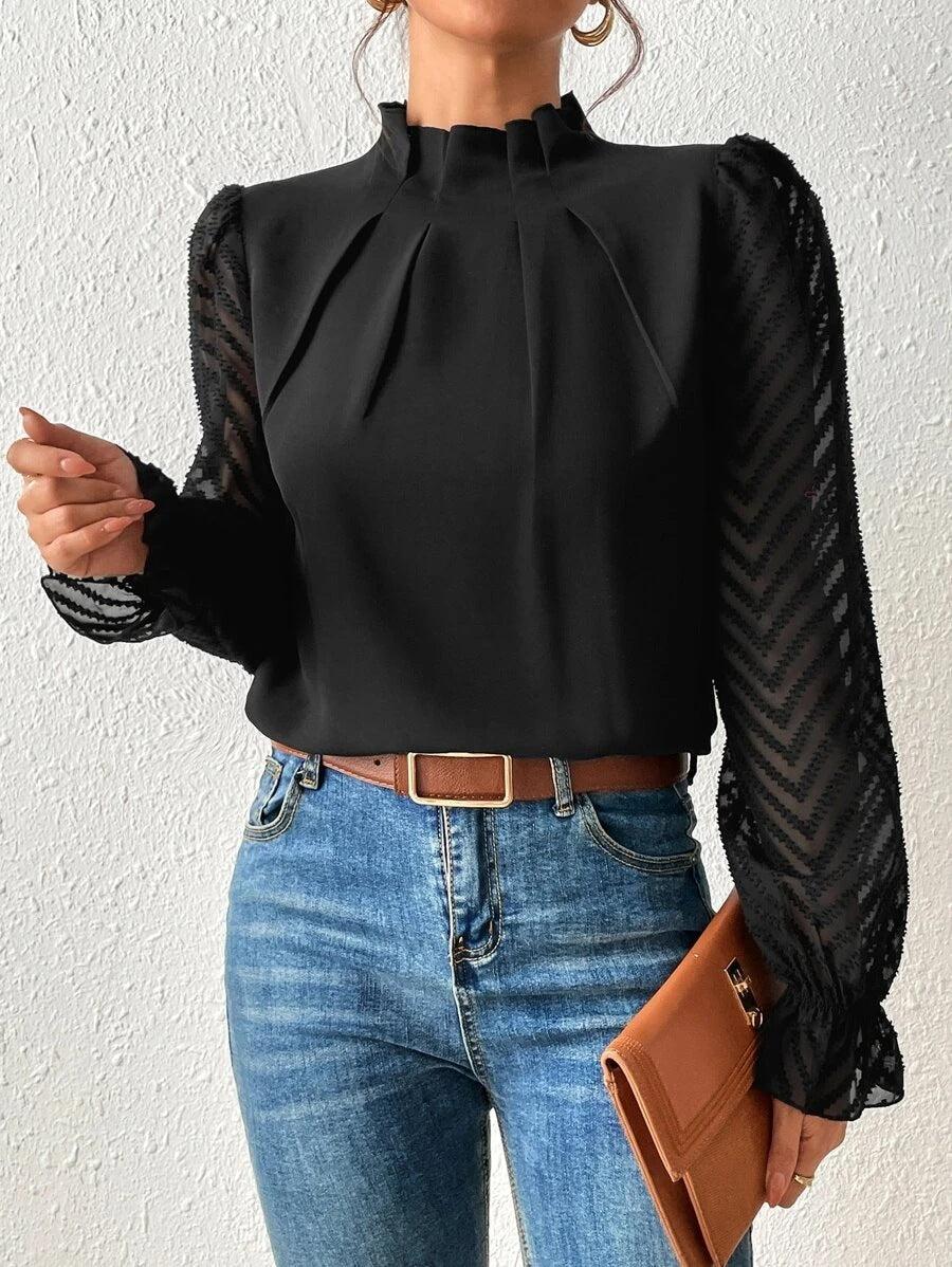 ModeGeist | Bluse mit Plissiertem Kragen und Transparenten Ärmeln Stilvoll und Feminin
